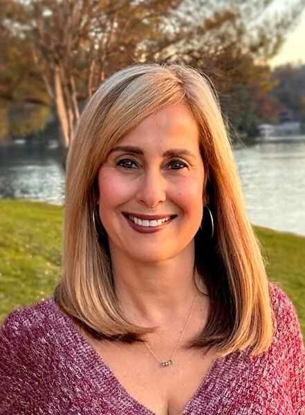 Roxane Schepens, Real Estate Salesperson in Auburn, Select Real Estate, Inc.