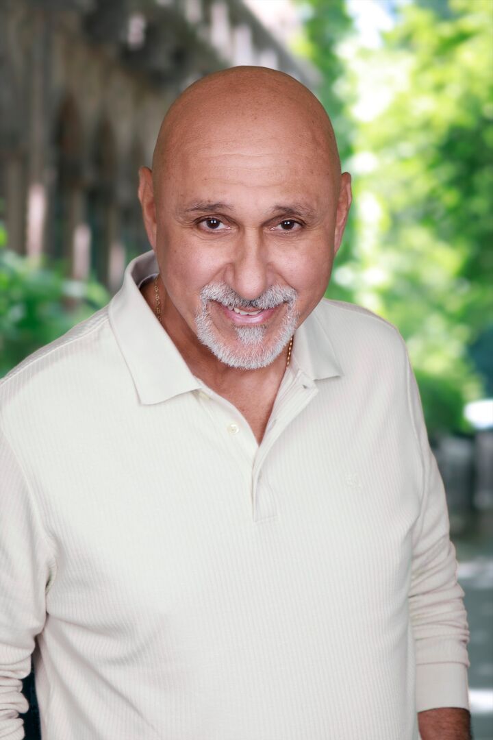 Robert Regeiro, Real Estate Salesperson in Brooklyn, Awaye Realty