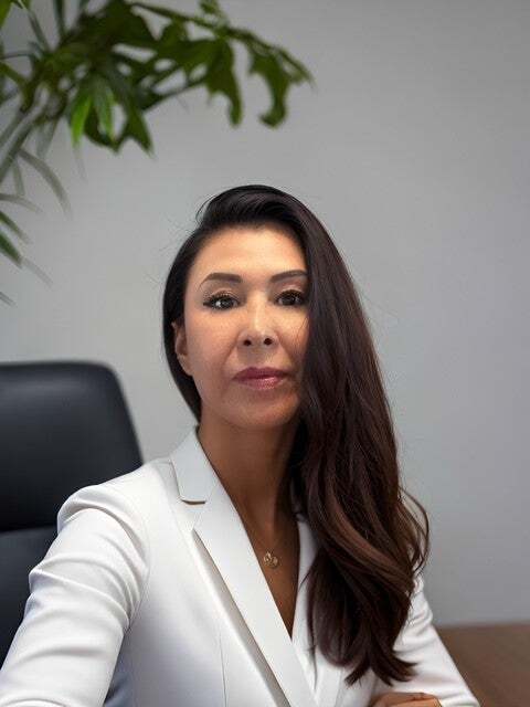 Yadira Torreblanca, Sales Associate in Celebration, Carioti