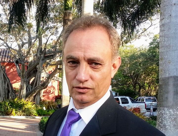 Juan C. Fong,  in Miami, First Service Realty ERA Powered