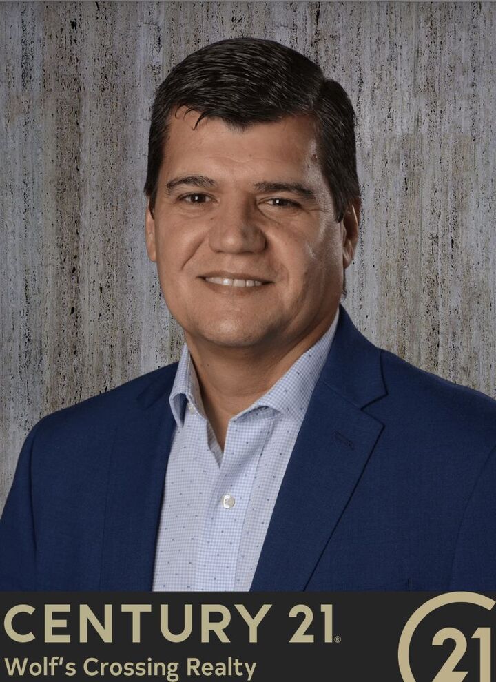 Santiago Lopez, Real Estate Salesperson in Saint Cloud, Wolf's Crossing Realty