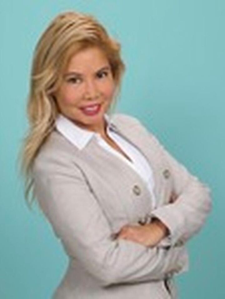 Marisa Clausen, Real Estate Salesperson in Claremont, Town & Country