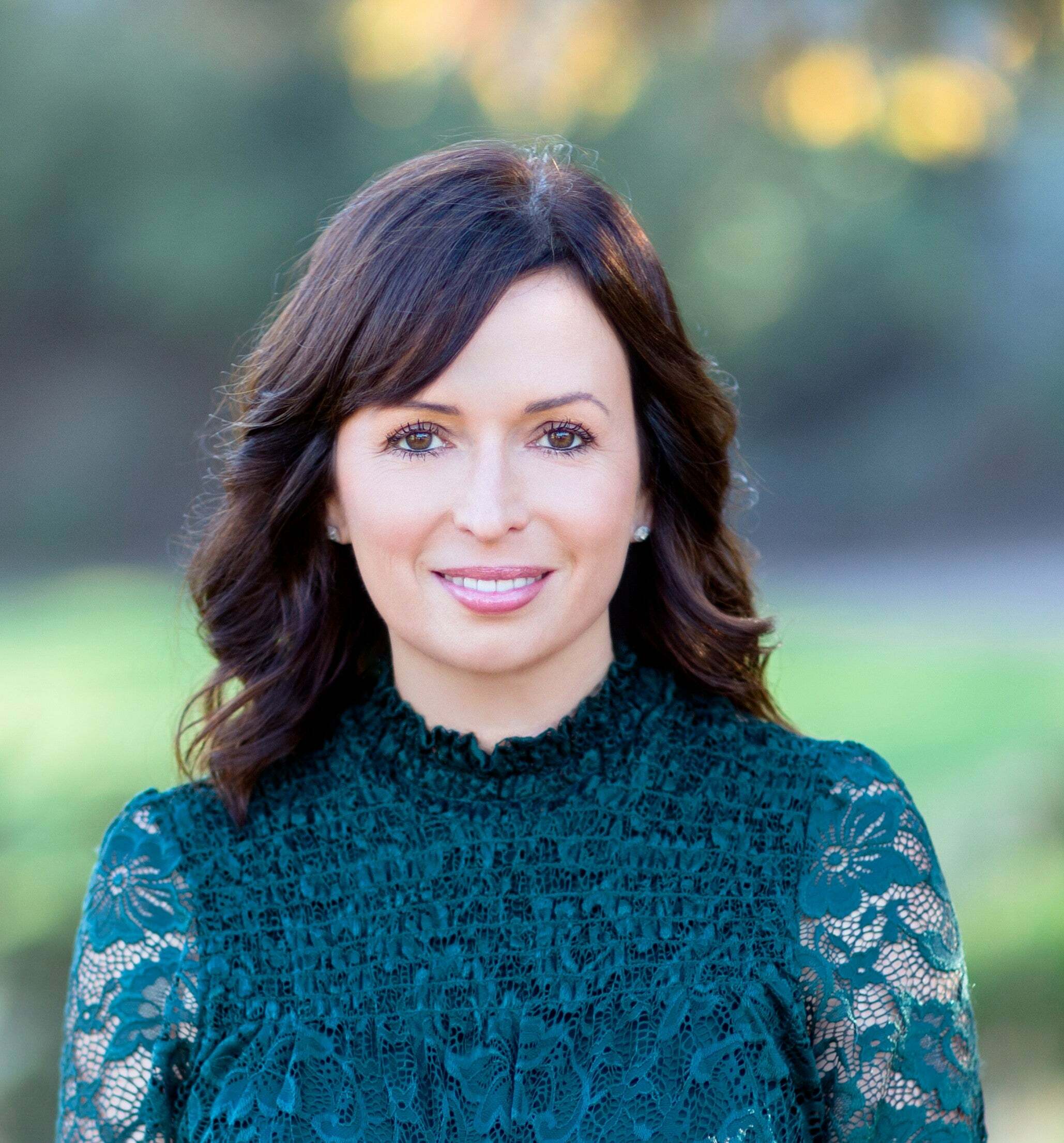 Lori Frankfort, Associate Real Estate Broker in Westlake Village, McQueen