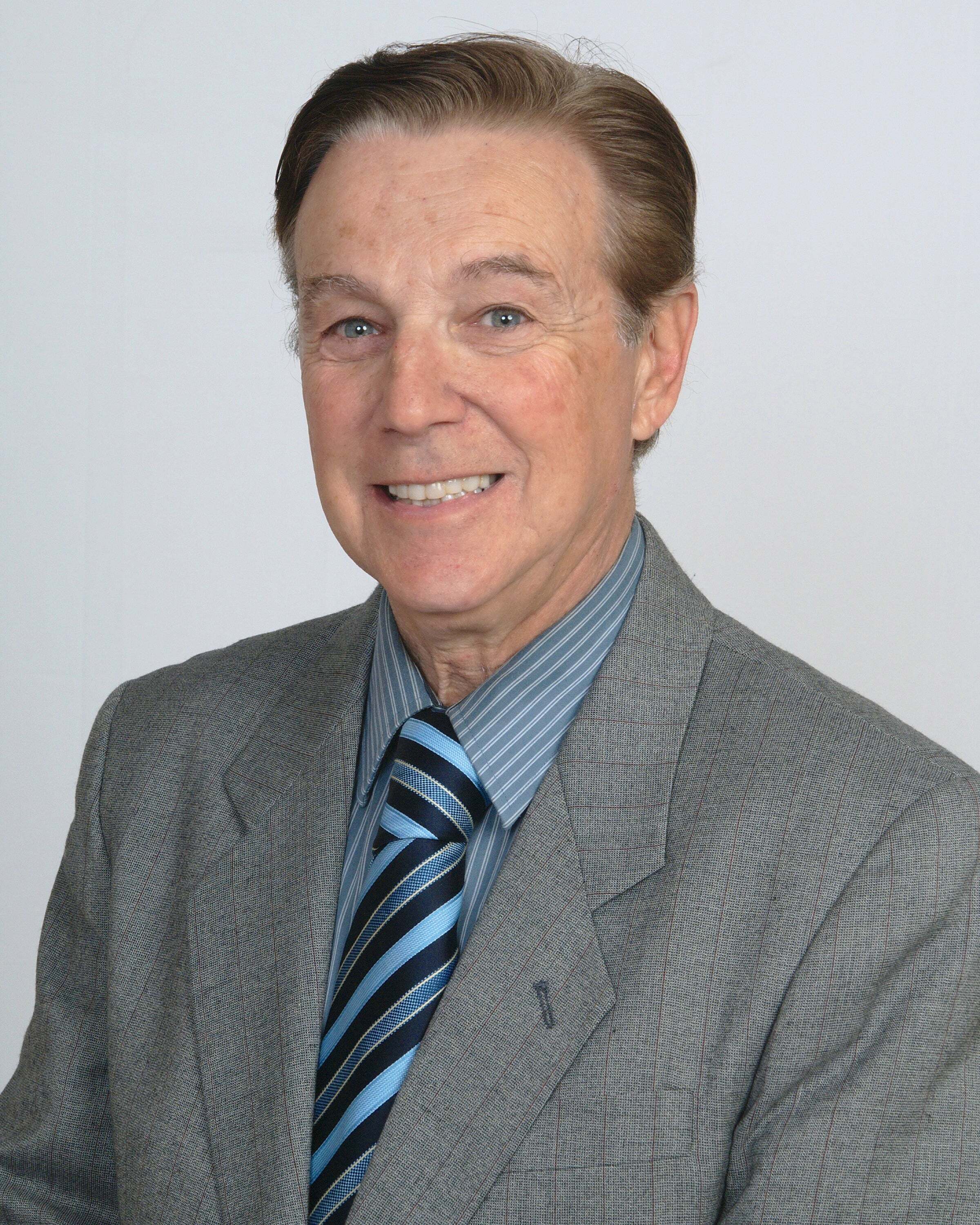 Mark DeSimon,  in Lyndhurst, Coccia Realty