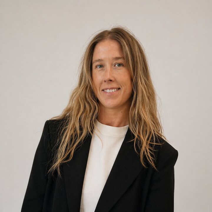 Ariel Ramira, Licensed Agent | OR & WA in Hood River, Windermere