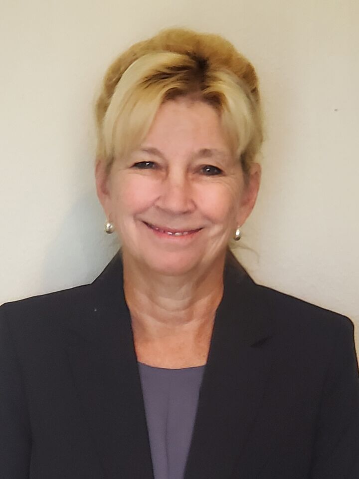 Susan Costa,  in Bend, Windermere