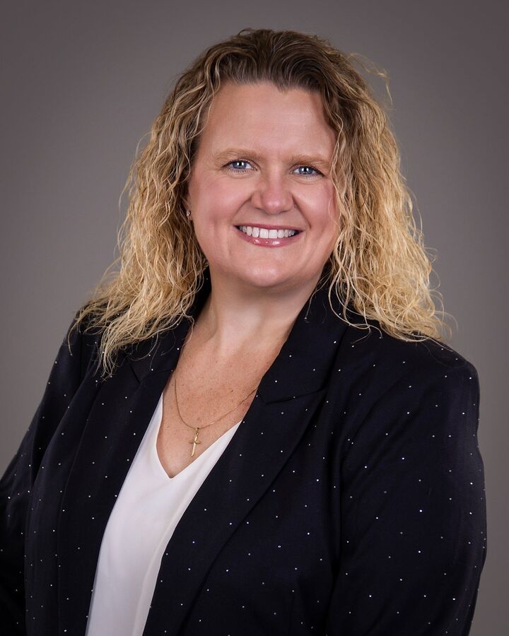 Rhonda Krebs, Real Estate Broker in Greenwood, Scheetz