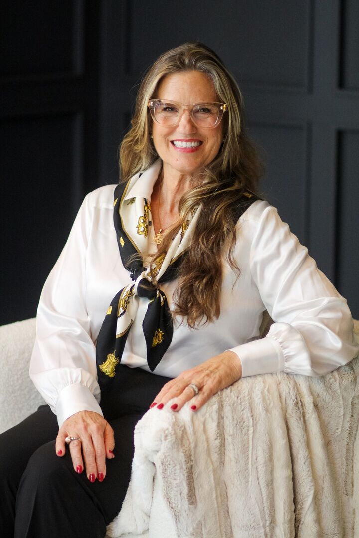 Cynthia Wiley, Real Estate Broker in Charlotte, Paracle