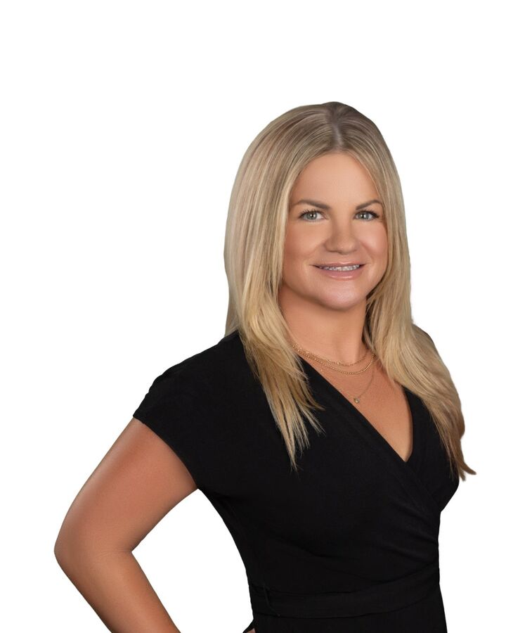 Sarah Price, Real Estate Salesperson in Murrieta, Associated Brokers Realty