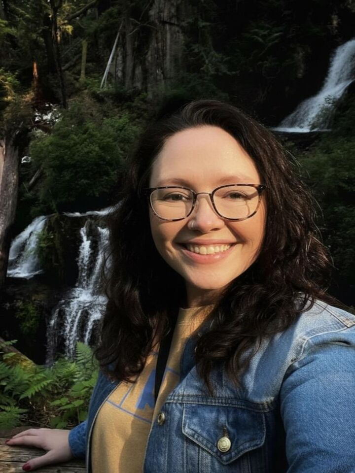 April Garza,  in Oak Harbor, 360 Team