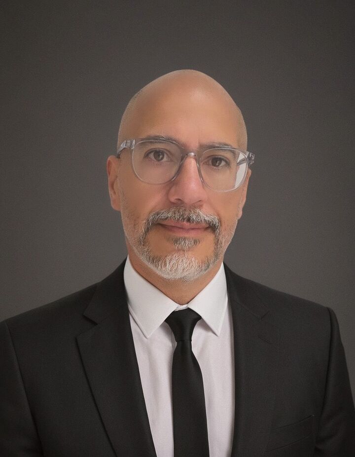 Carlos Robles, Salesperson in Union, Preferred Realty, Inc.