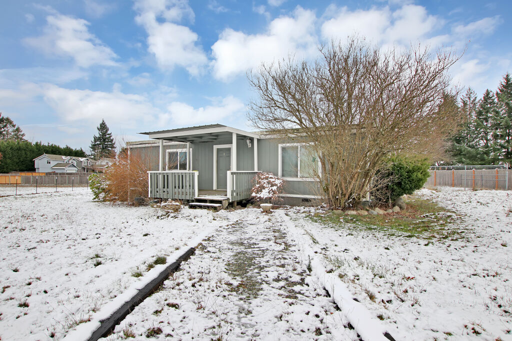 Property Photo: 18313 38th Avenue E WA 98446