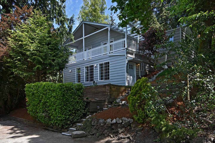 5809 W Mercer Way  Mercer Island WA 98040 photo