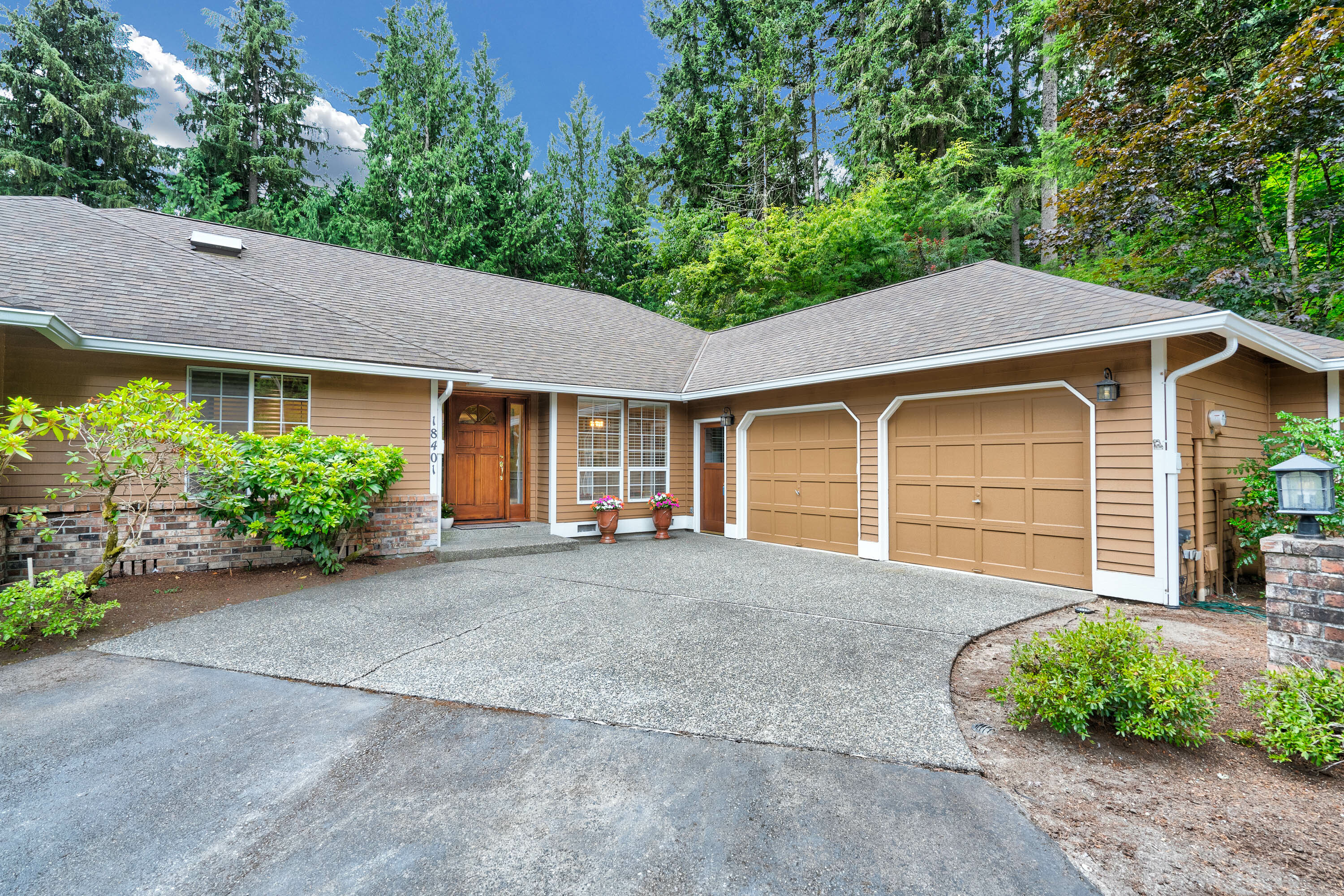 Property Photo:  18401 NE 192nd Street  WA 98077 