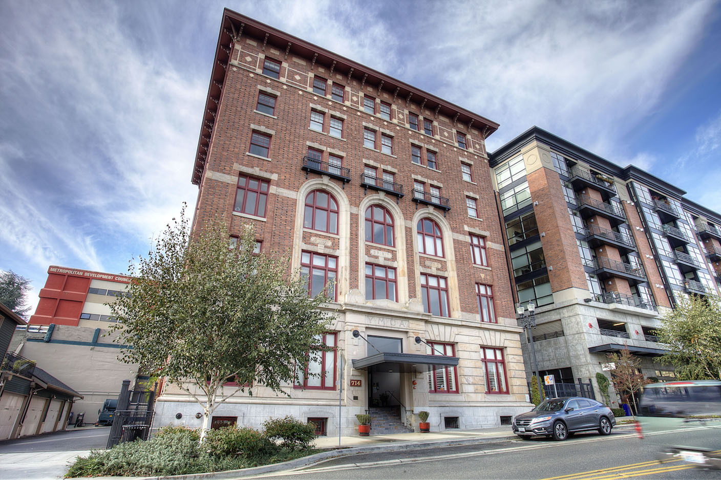 Property Photo: 714 Market St 601 WA 98402