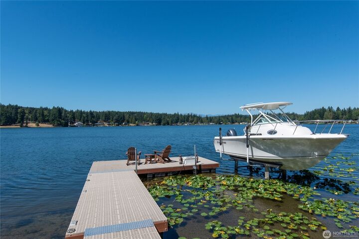 Property Photo:  1303  Lakehurst Drive  WA 98312 