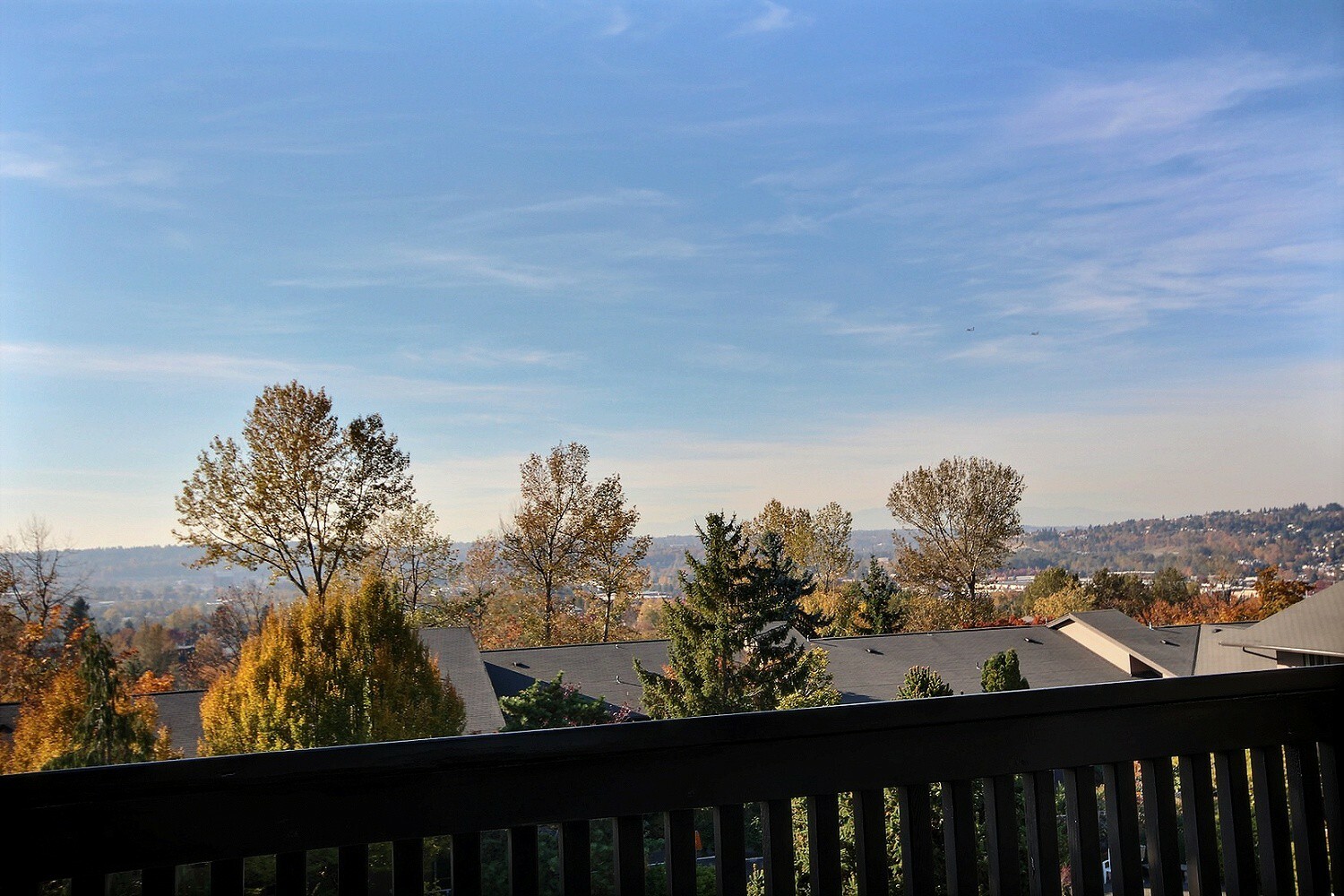 Property Photo:  1425 S Puget Dr N5  WA 98055 