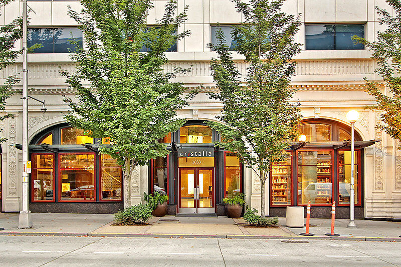 Property Photo: 2033 2nd Ave 1007 WA 98121