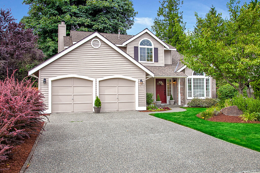 Property Photo: 2521 238th Ct NE WA 98074
