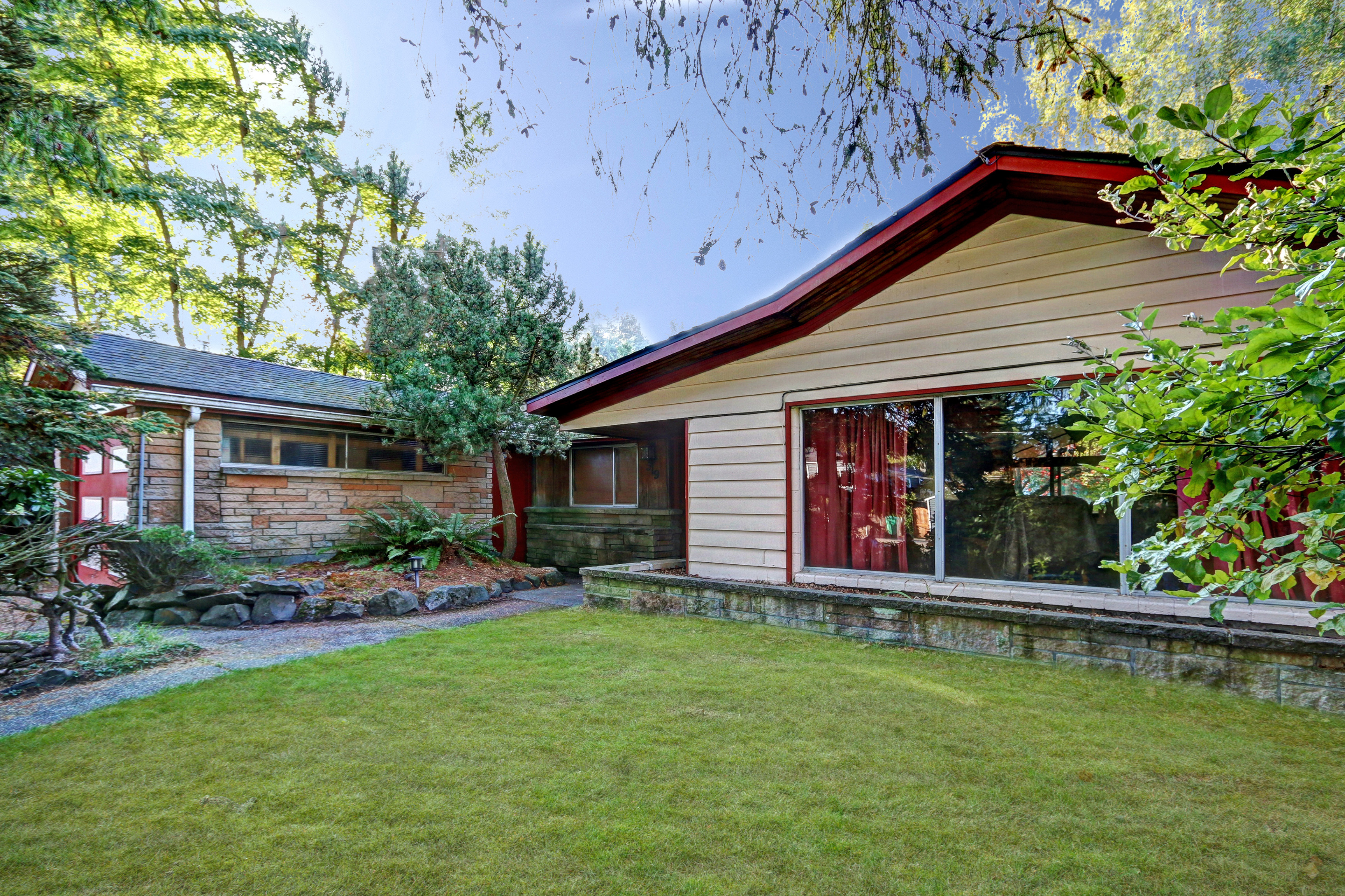 Property Photo:  319 NE 170th St  WA 98155 