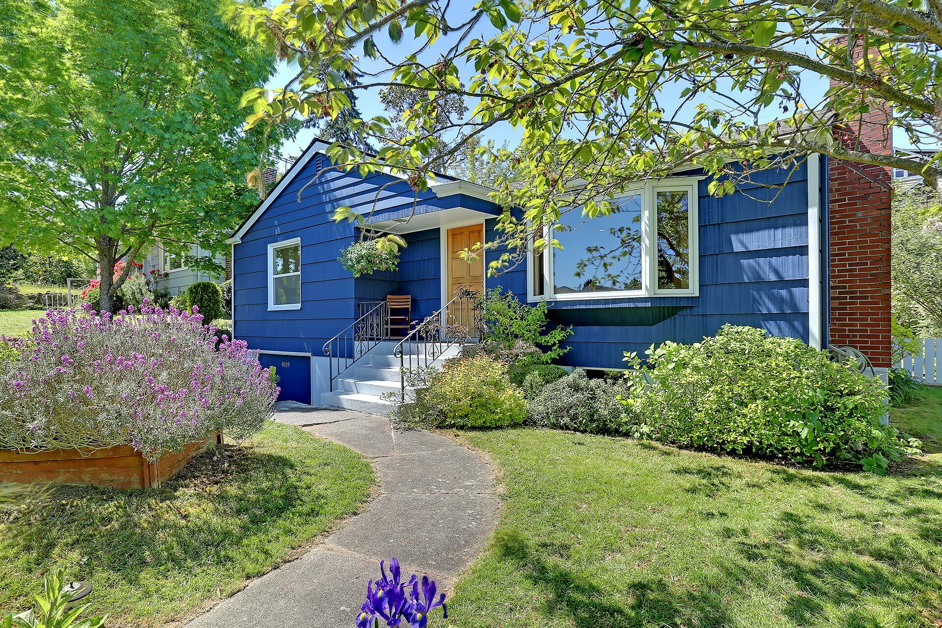 Property Photo:  4019 50th Ave SW  WA 98116 