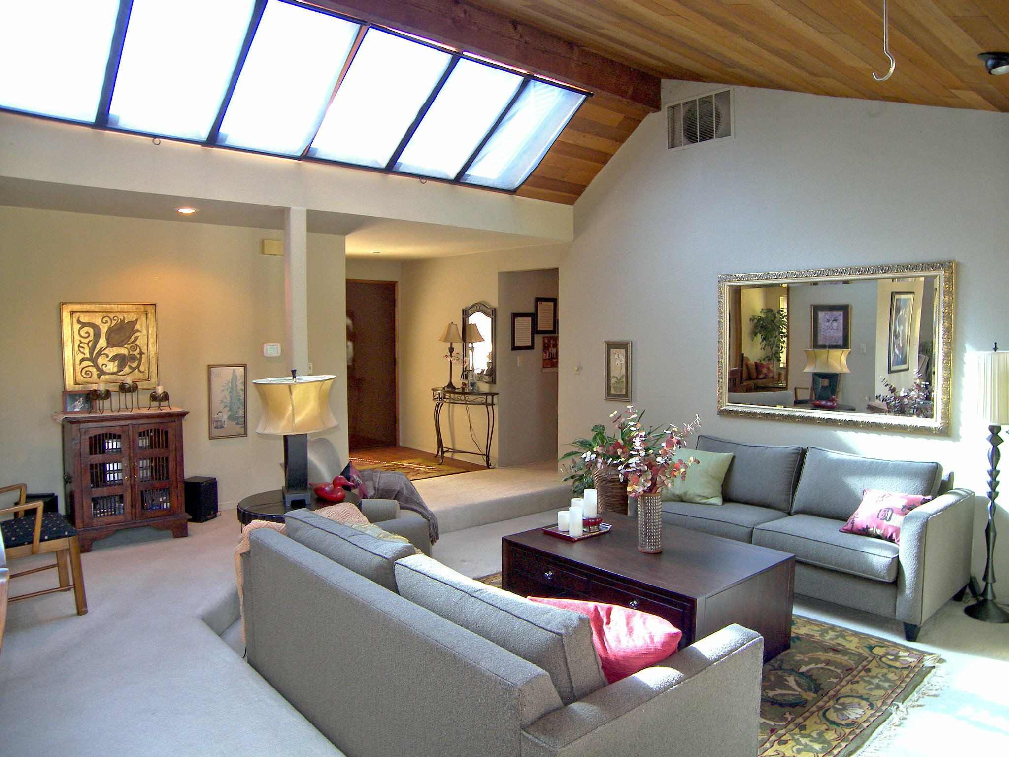 Property Photo: Family room 1418 Greenville Dr WA 98226