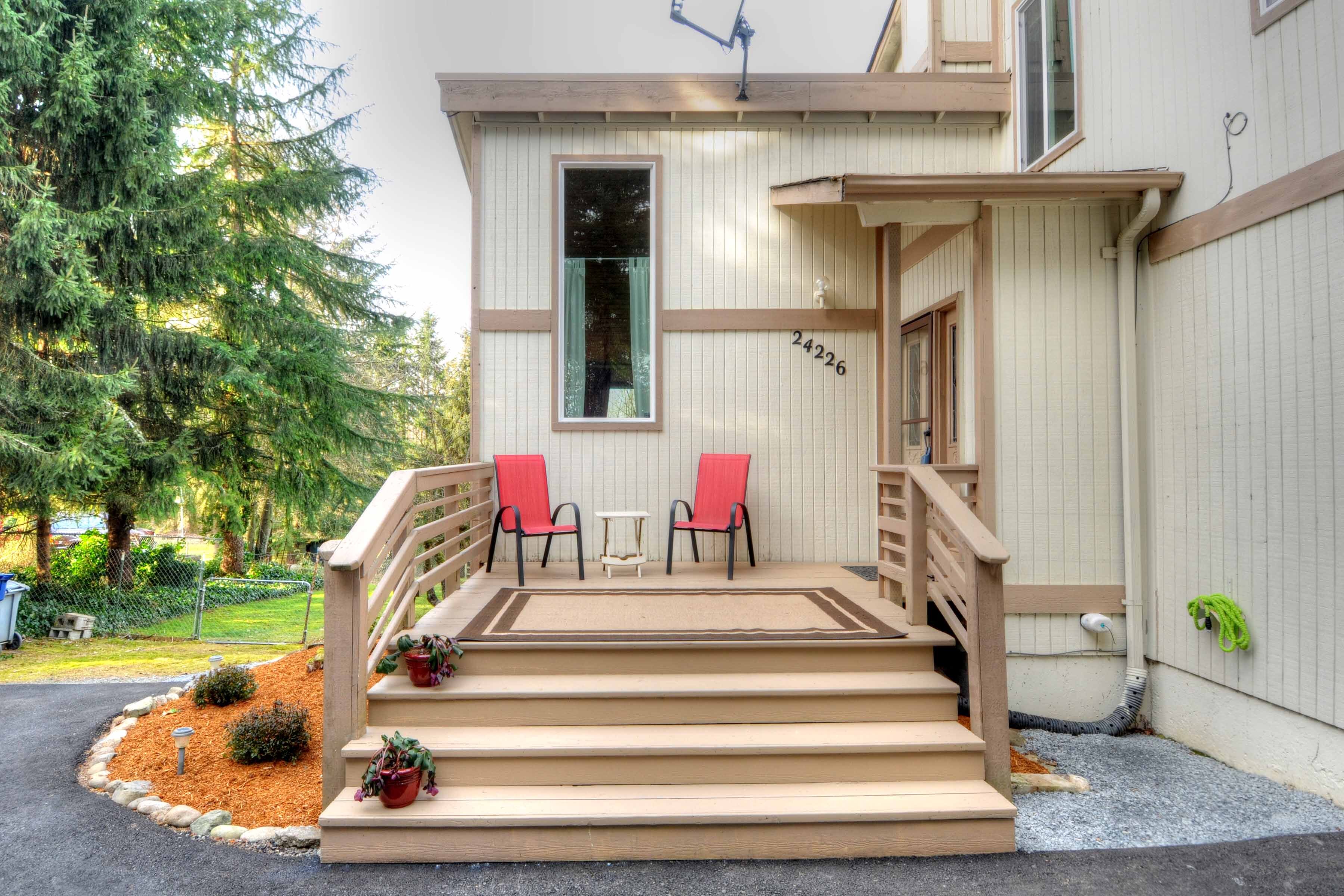 Property Photo: Classic nw contemporary 24226 75th Ave SE WA 98072