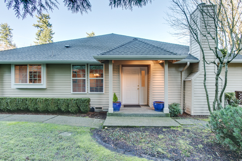 Property Photo: 13518 NE 89th Ct WA 98052