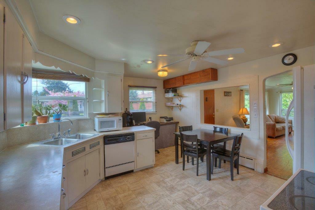 Property Photo: Kitchen 7007 S Thompson Ave  WA 98408 