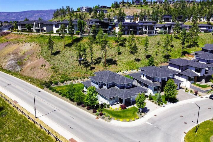 Property Photo: 218 Echo Ridge Drive BC V1V 0C9