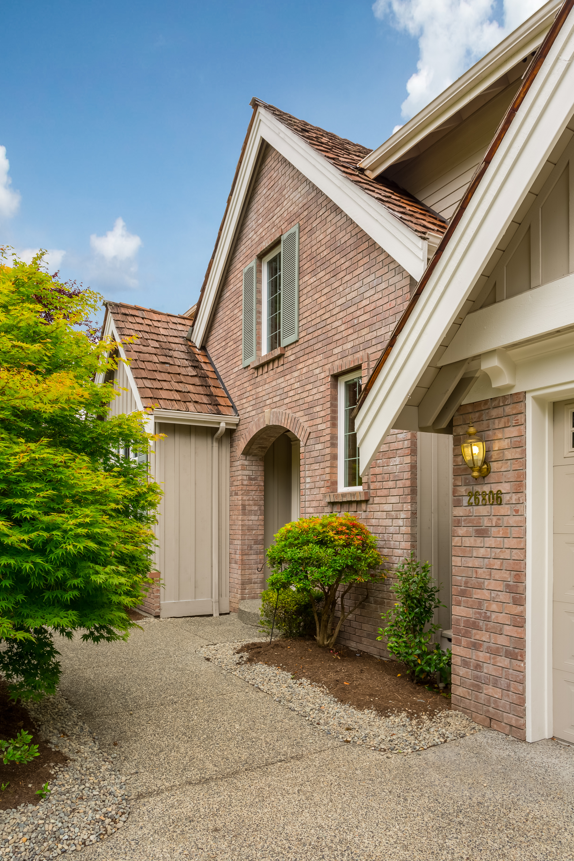 Property Photo:  26806 SE 22nd Wy  WA 98075 