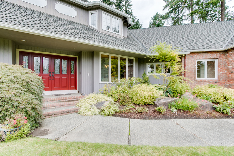 Property Photo: Entry 16724 NE 132nd St WA 98052