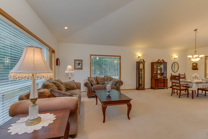 Property Photo: Living room 19920 State Route 9 SE WA 98296