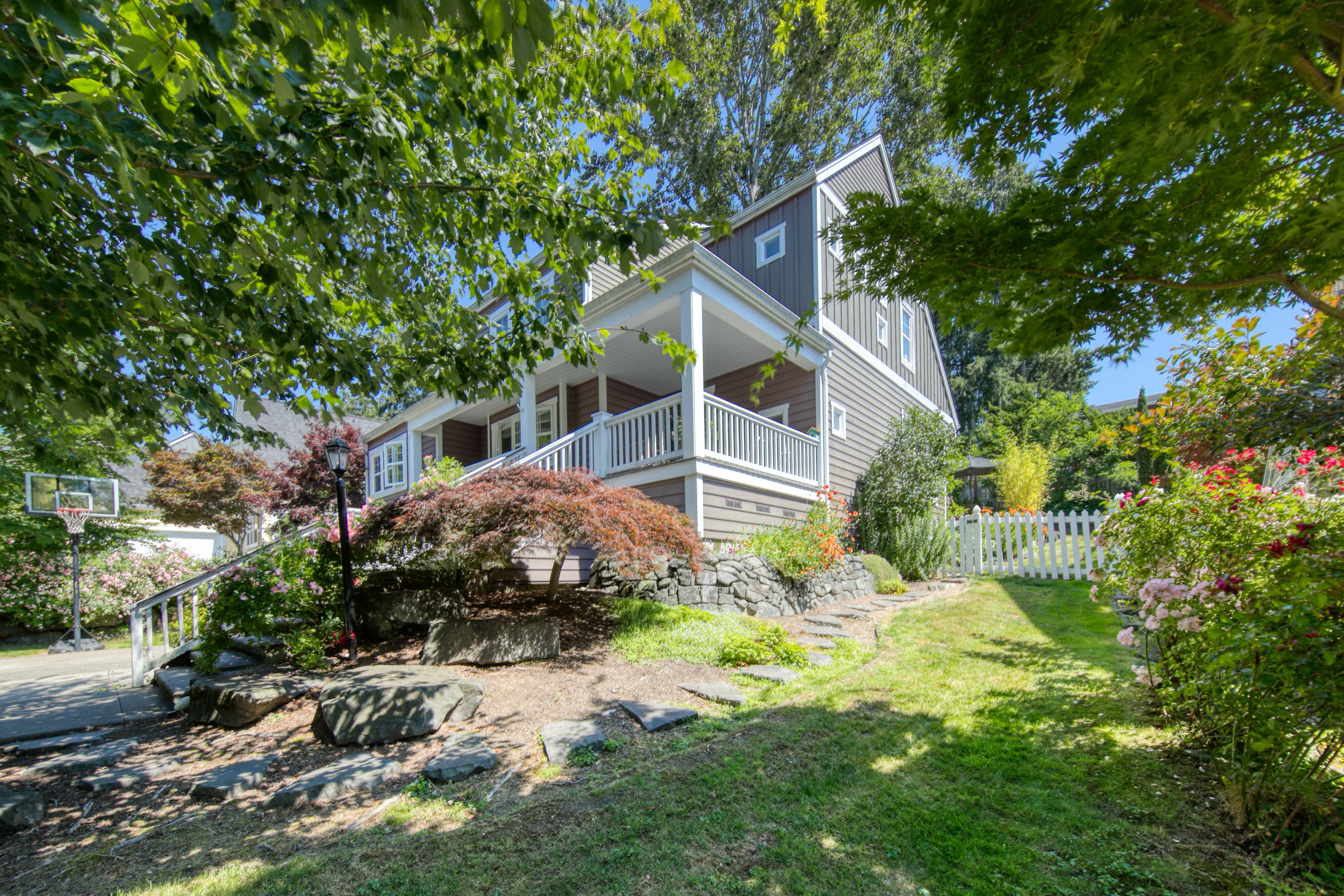 Property Photo:  777 Village Circle NW  WA 98110 