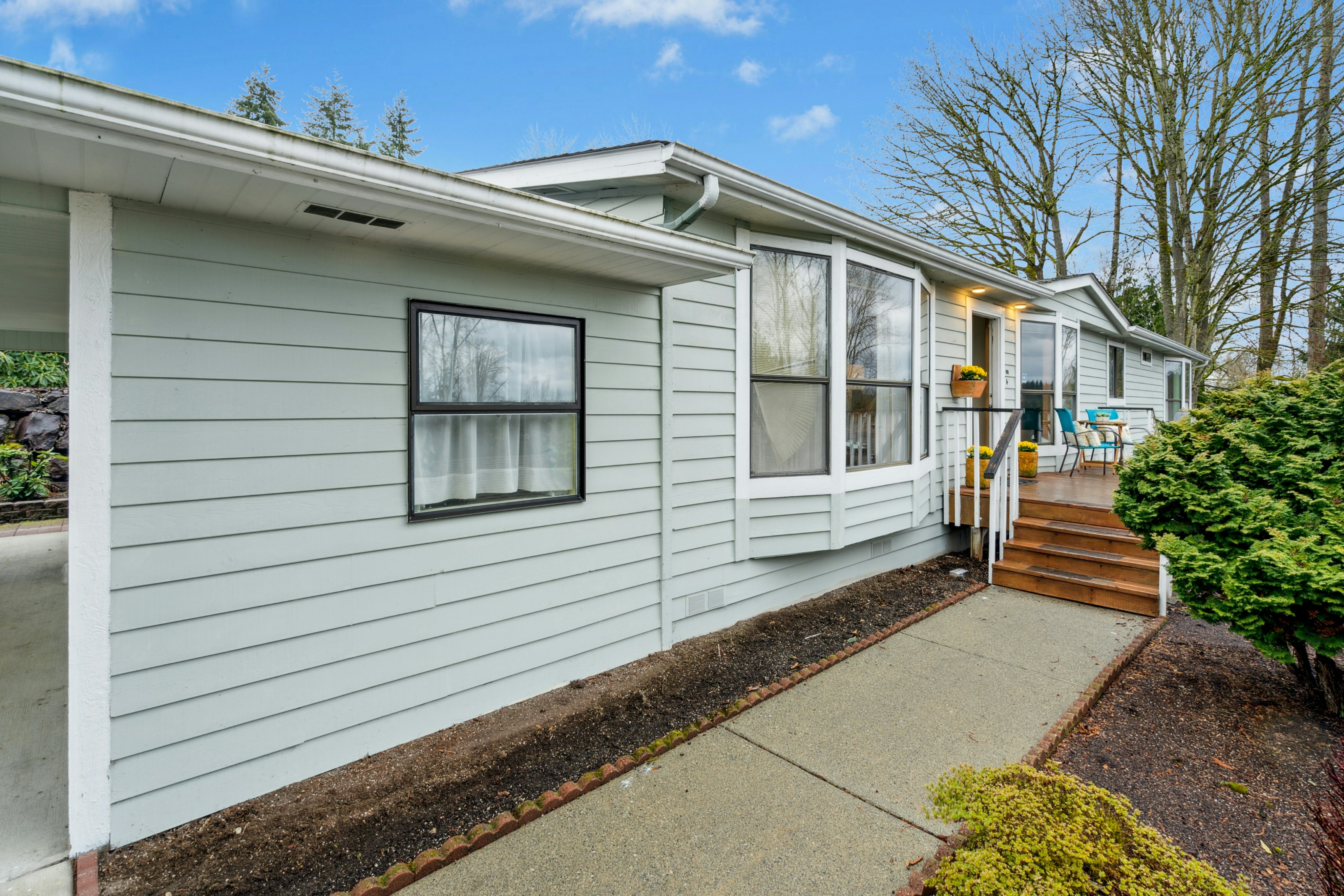 Property Photo:  17367  Woodcrest Drive NE  WA 98011 