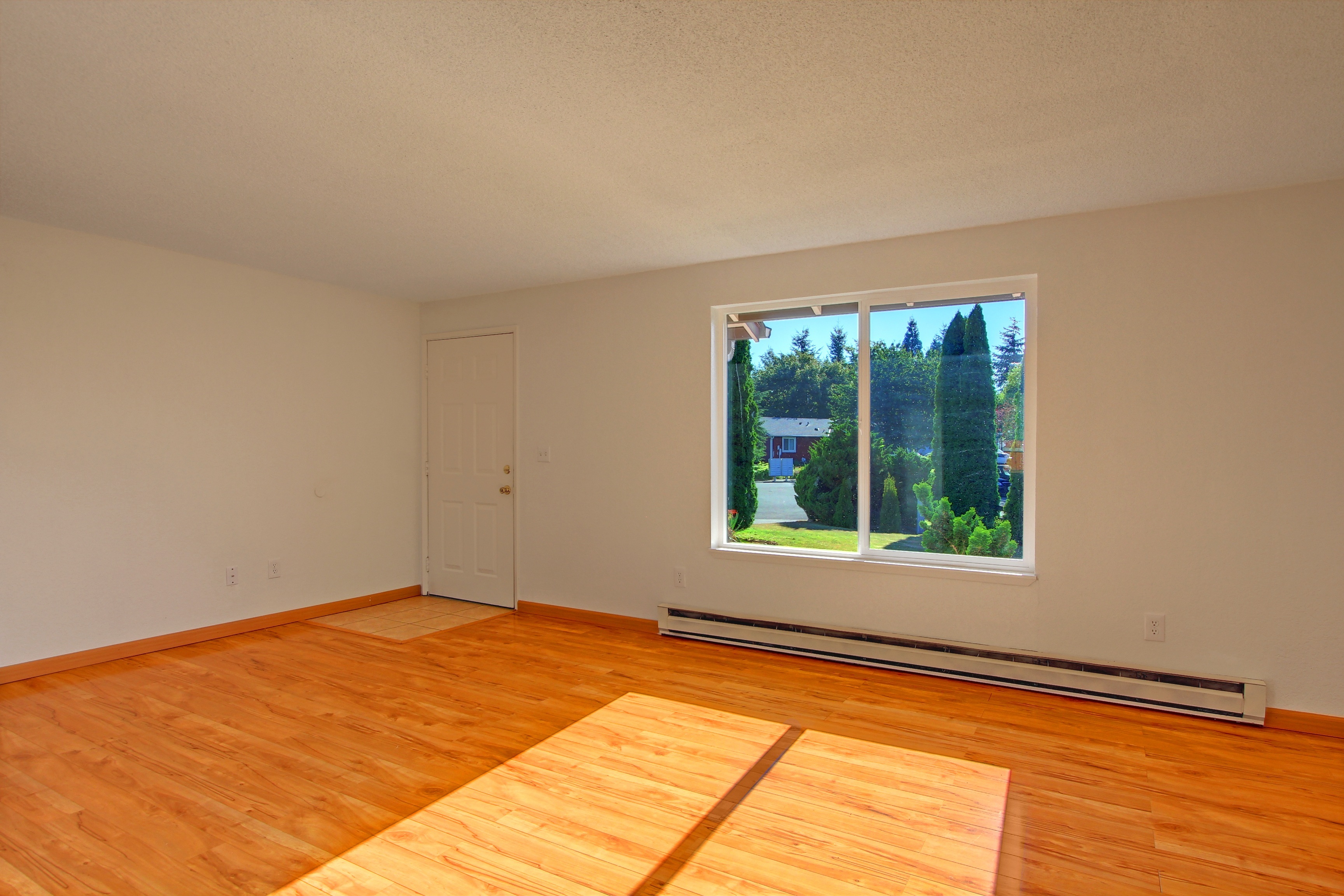 Property Photo: Living room 10723 56th Ave NE  WA 98270 