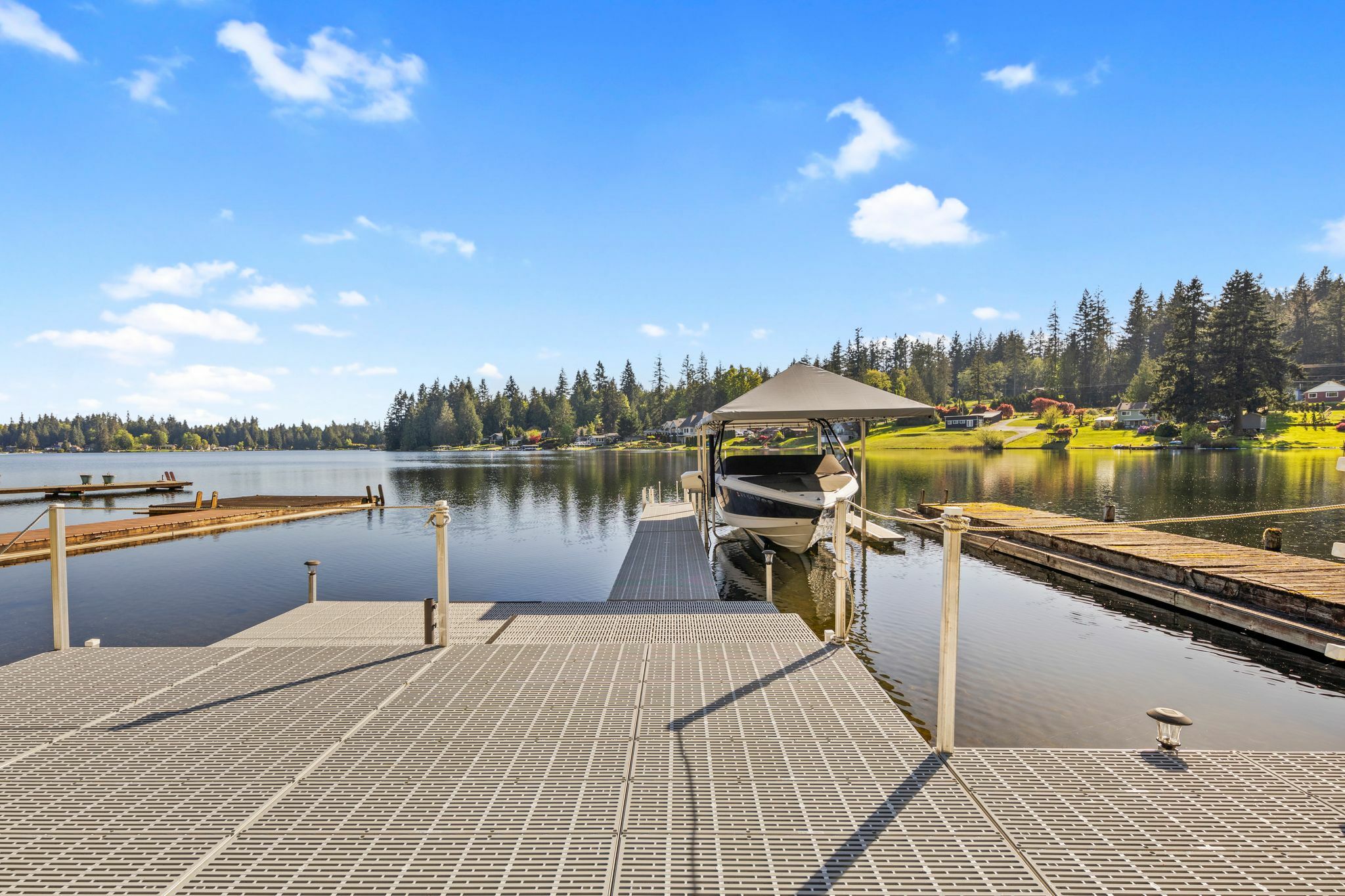 Property Photo: 15430 Lakeview Avenue WA 98292