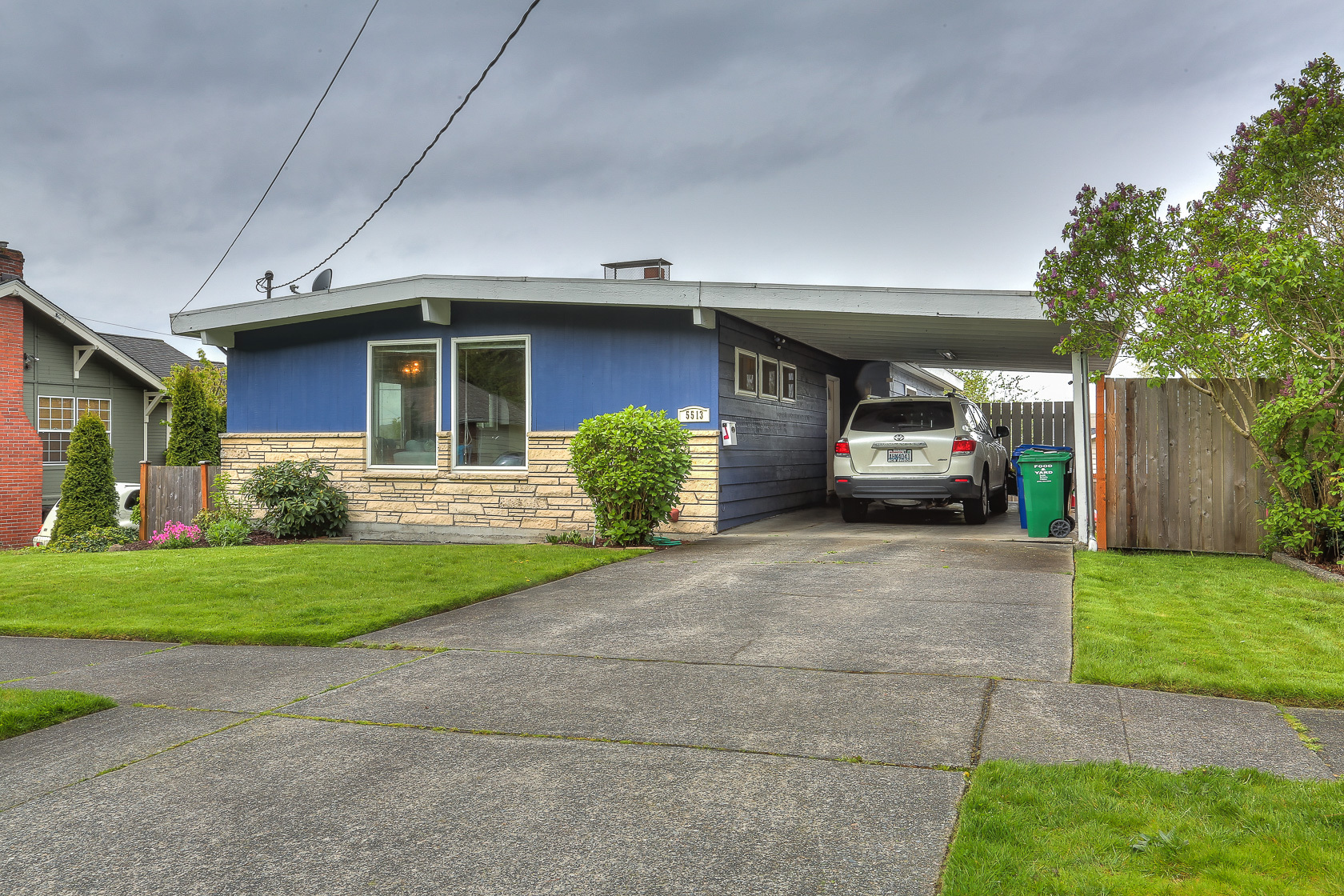 Property Photo: Front 5513 18th Ave S  WA 98108 