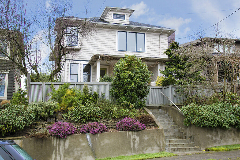 Property Photo: 1924 11th Avenue E WA 98102