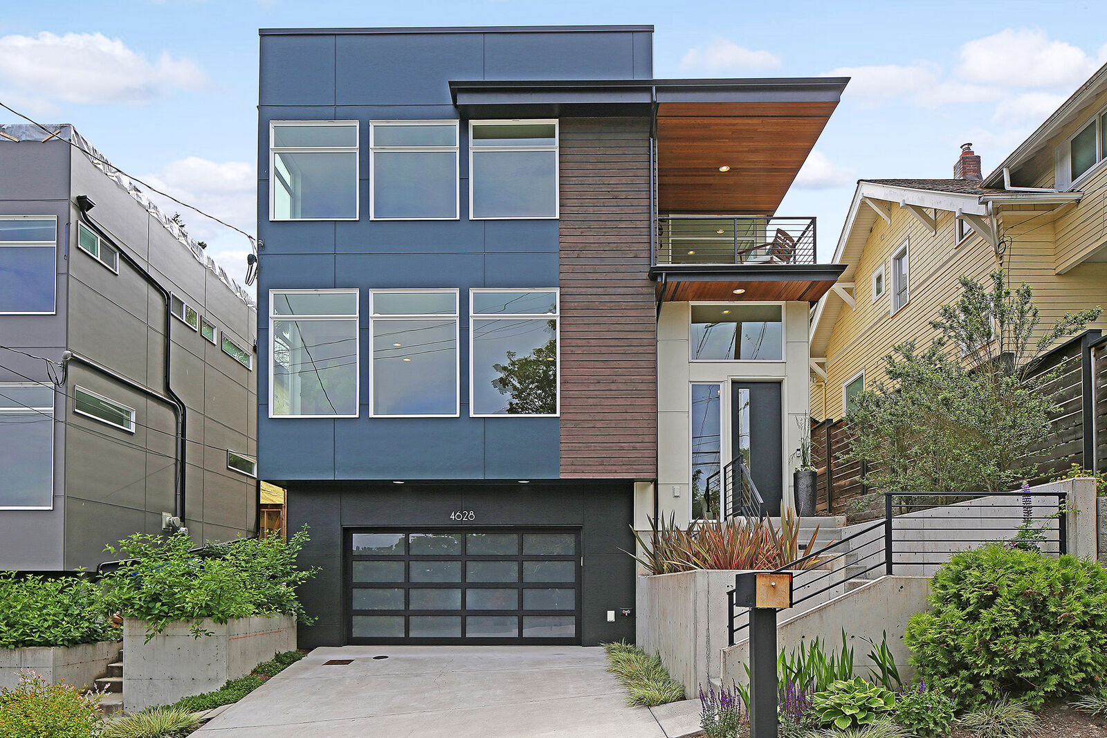 Property Photo: 4628 42nd Ave S 4628  42nd Avenue S  WA 98118 