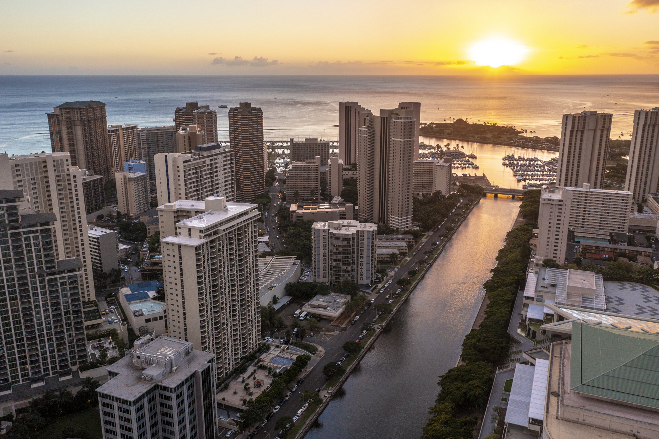 1717 Ala Wai Boulevard Phi-4  Honolulu HI 96815 photo