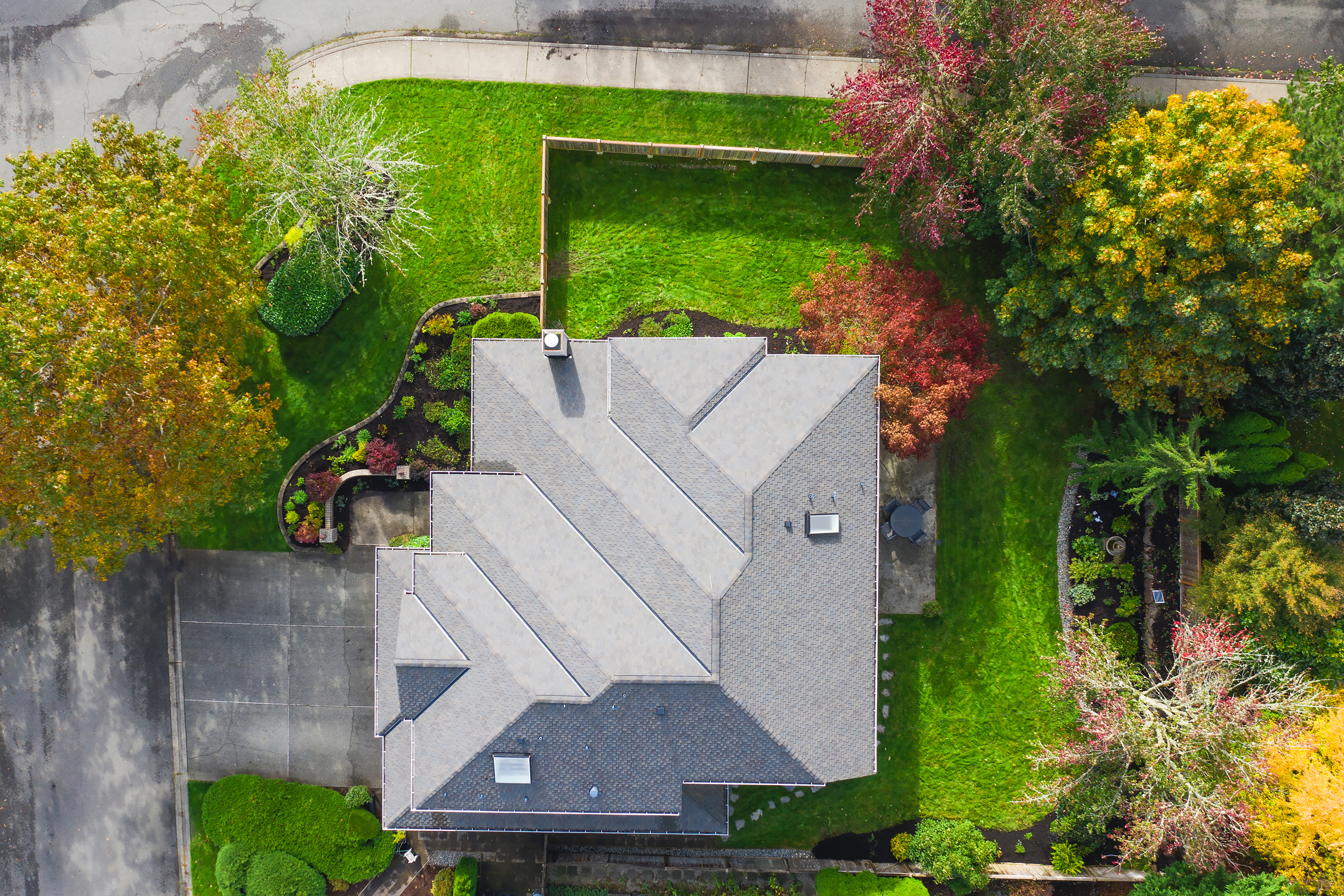 Property Photo: 27202 SE 27th St WA 98075