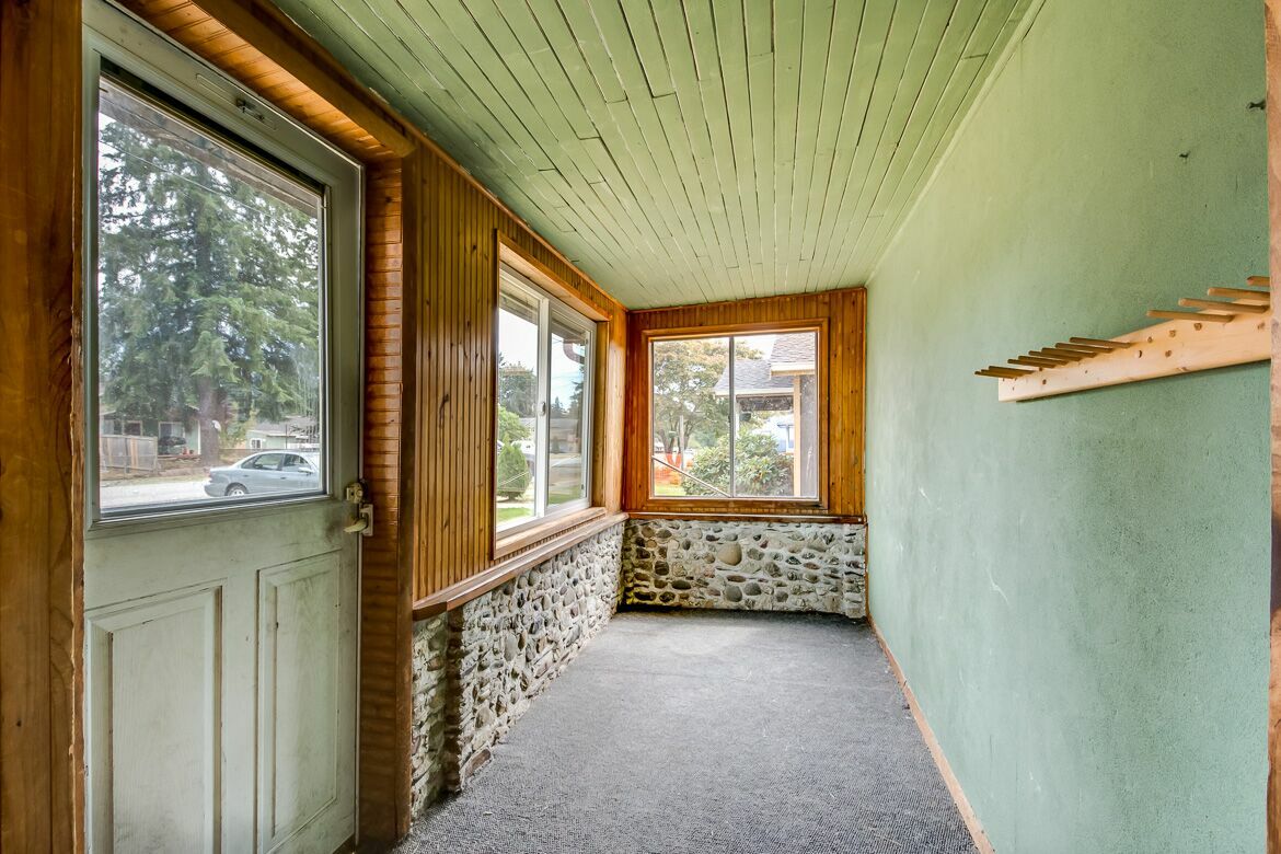 Property Photo: Covered porch 402 Cascade Ave  WA 98252 