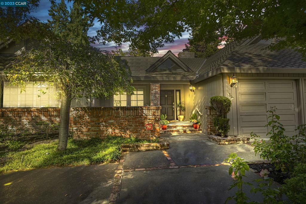 Property Photo:  301 Red Maple Drive  CA 94506 