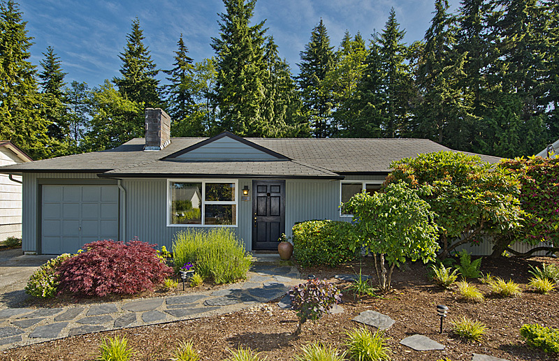 Property Photo: 137 NE 193rd St WA 98155