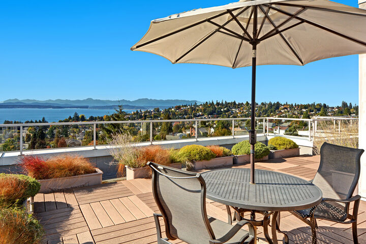 4847 California Ave SW 306  Seattle WA 98116 photo