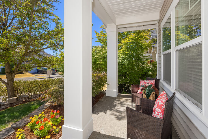 Property Photo:  1511  65th Street SE  WA 98092 