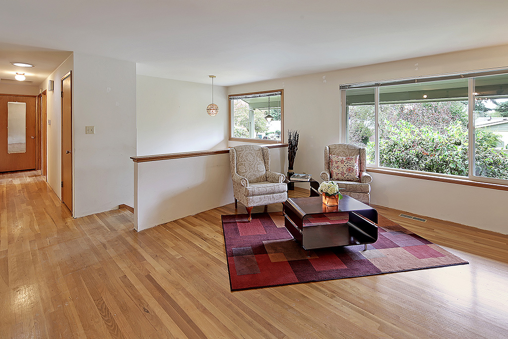 Property Photo: Living room 146 154th Place NE  WA 98007 