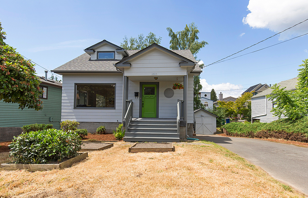 Property Photo:  8605 Wallingford Ave N  WA 98103 