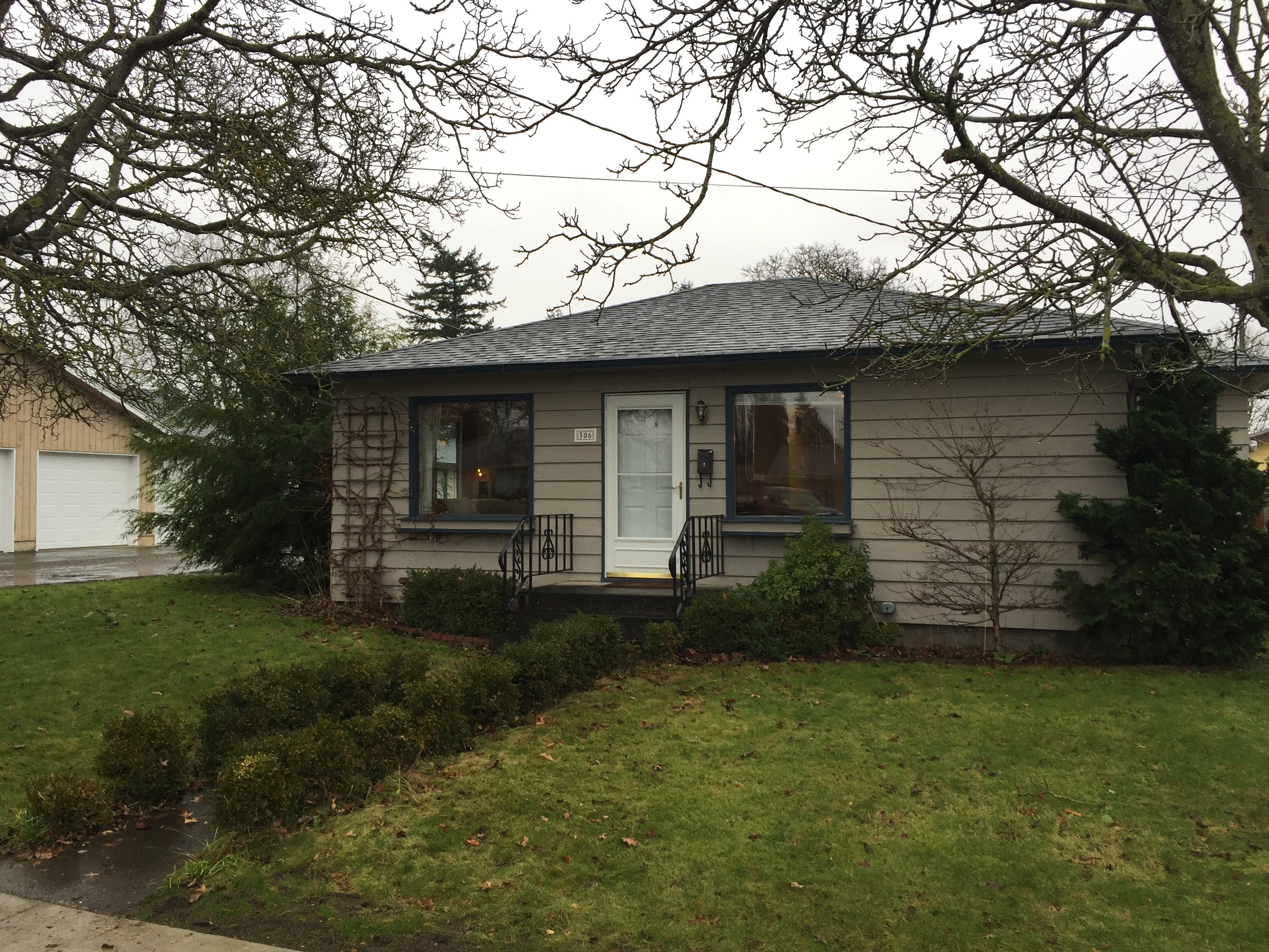 Property Photo: Gallery 306 9th St  WA 98264 